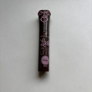 essence Lash Princess Liner